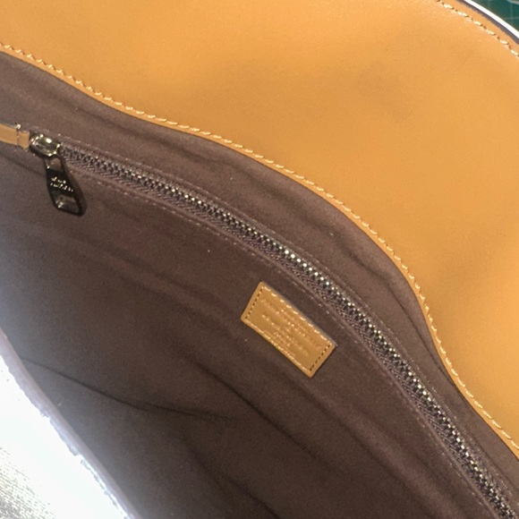 👑 Louis Vuitton White and Tan Minimalist Shoulder Bag (bucket bag) - Picture 9 of 11